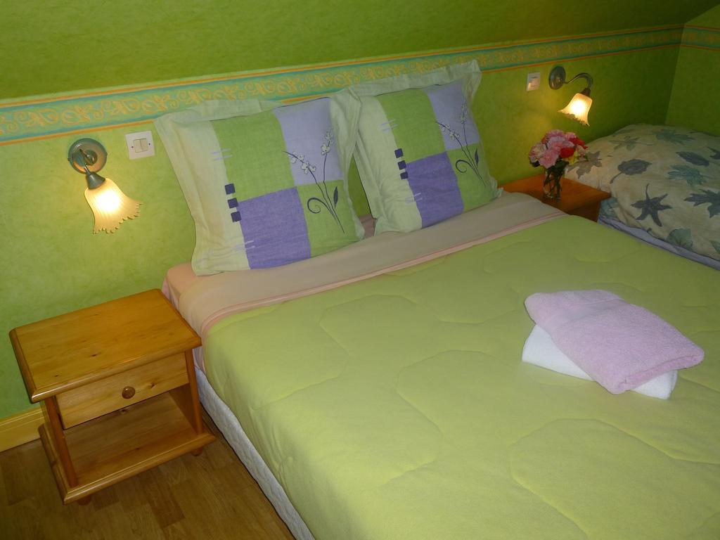 Family Delcour Panzió Mailly-Maillet Szoba fotó